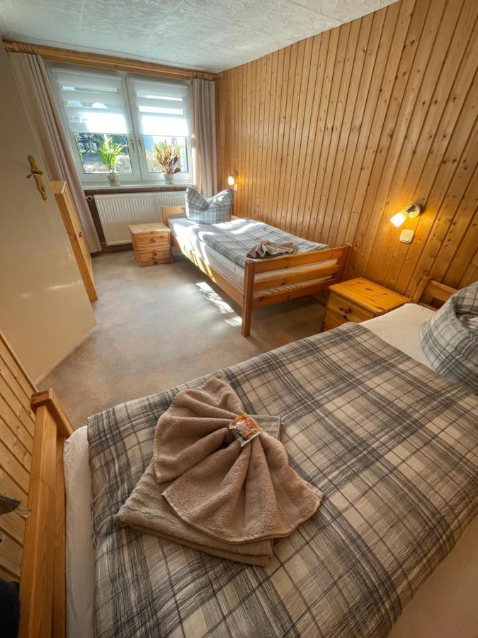 Christels Ferienwohnung 1 In Thale Mit Sonnenterrasse Und Grill Exterior foto